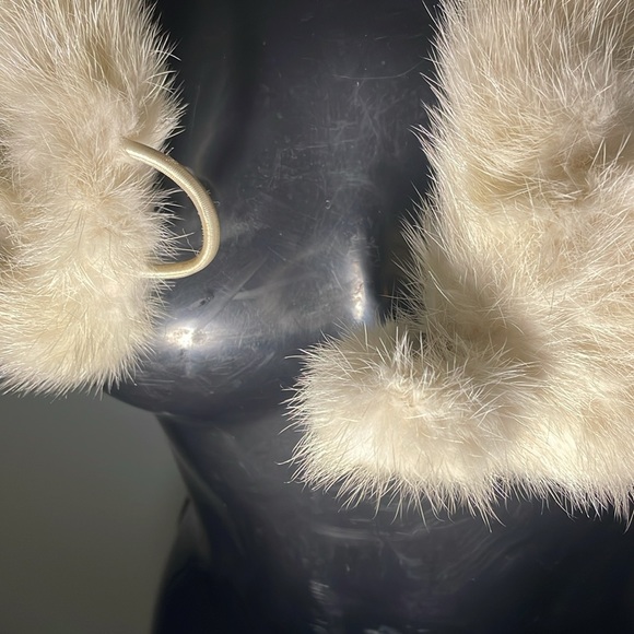 Speiser Furs Over the Shoulders it also detaches very elegant - Picture 4 of 8